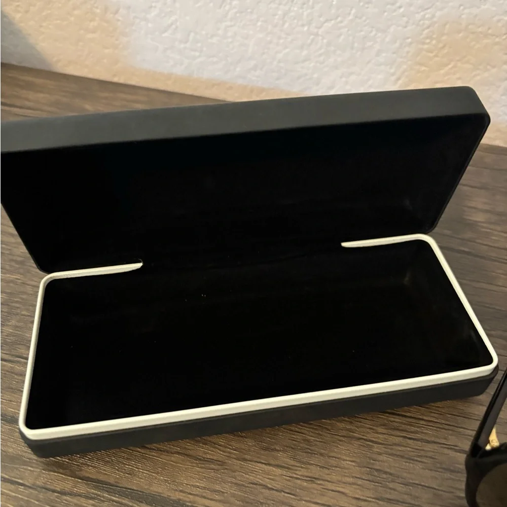 Givenchy sunglasses - Picture 2 of 10